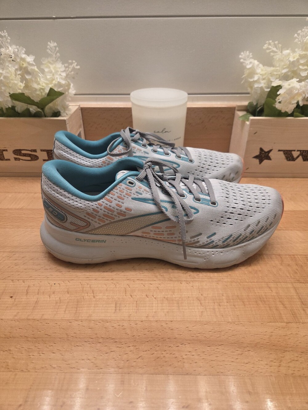 Brooks Glycerin 20 Women Size 11 B Running Shoes Sneaker Oyster/Latigo Bay/Coral